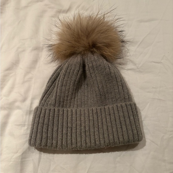 Linda Richard ha-11 grey fur Pom Pom hat beanie - Picture 3 of 7